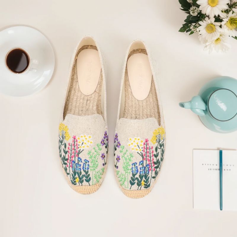 Riani Naisten Brodeeratut Espadrillit - Khaki