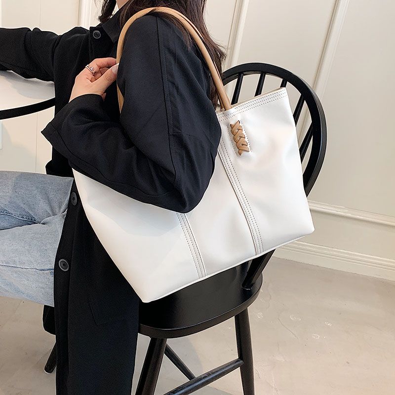 Rizzo Naisten Käsilaukku Designer Ylellinen Suuri Kapasiteetti - Musta