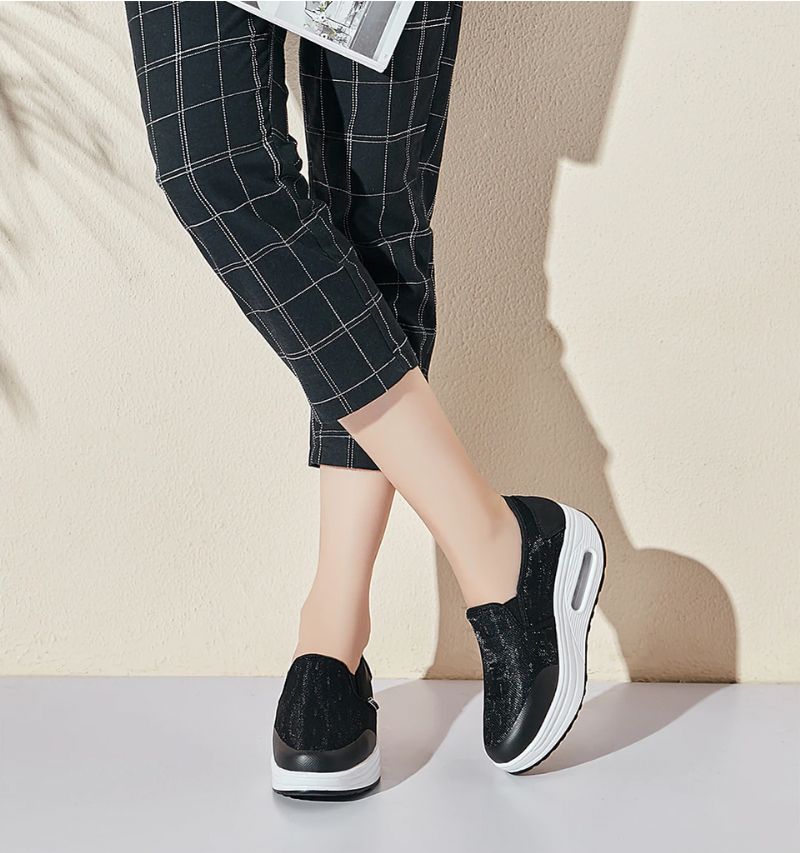 Rosaura Naisten Platform Slip-on Kävelykengät - Musta