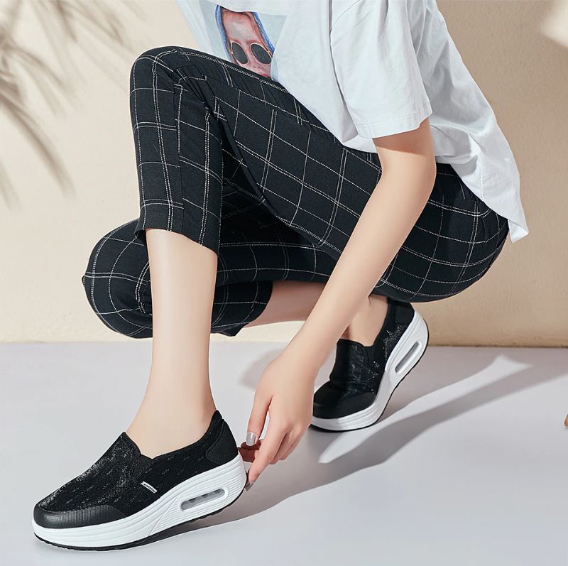 Rosaura Naisten Platform Slip-on Kävelykengät - Musta