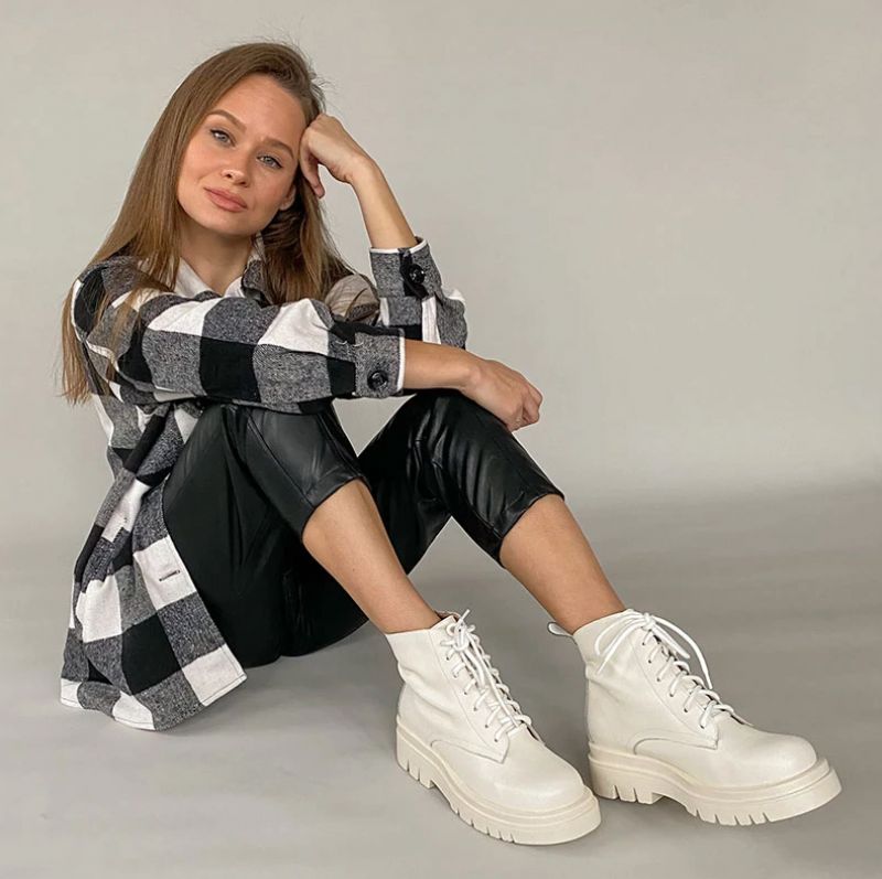 Sally Boots Nilkkakorkeus - Musta Ilman Turkista