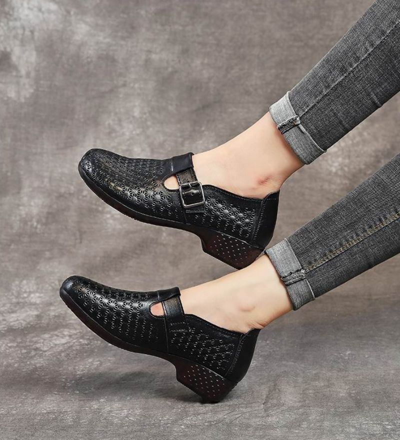 Salma Naisten Slip-on Tasaiset Kengät - Musta