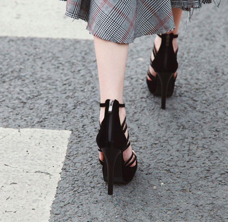 Sama Heels - Musta