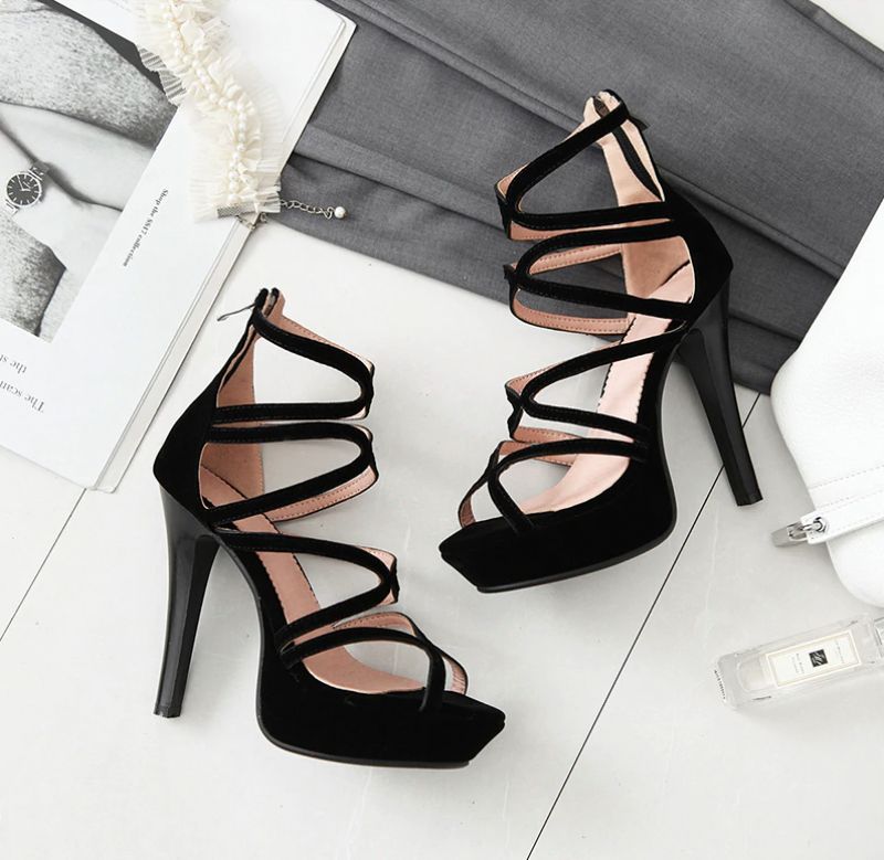 Sama Heels - Musta