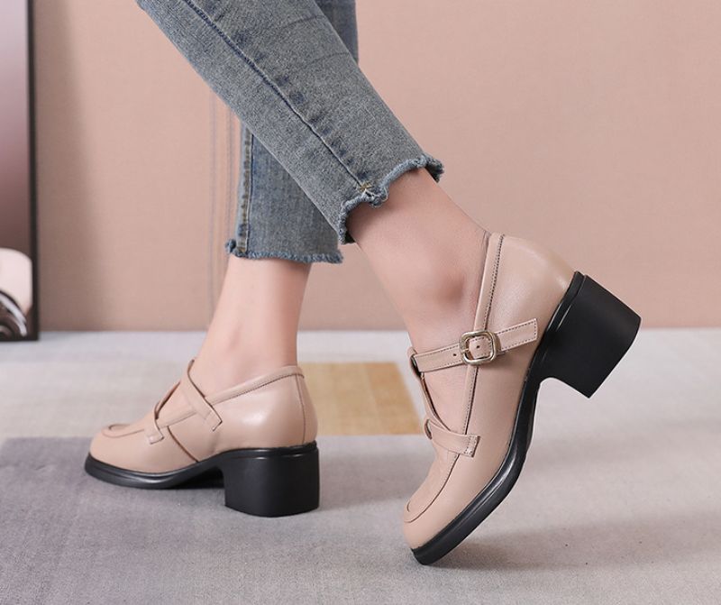 Sara Naisten Neliön Kantapääpumput - Beige