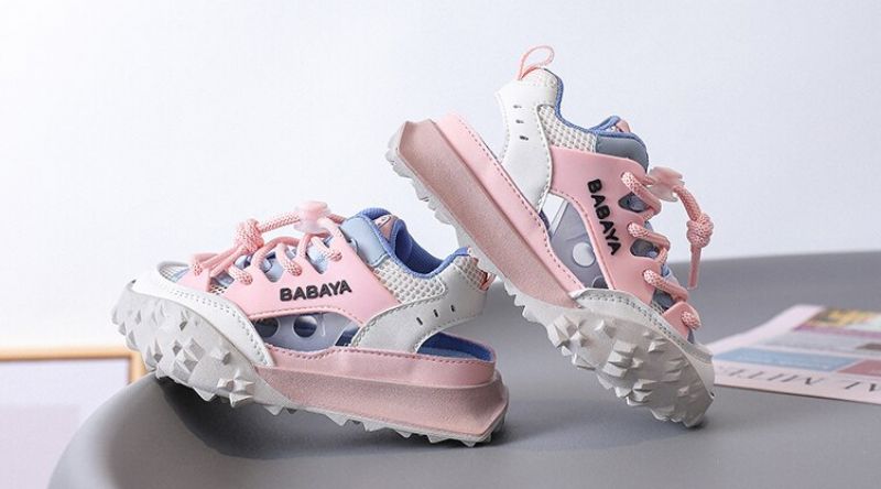 Takashi Unisex -lasten Muotisandaalit - Musta
