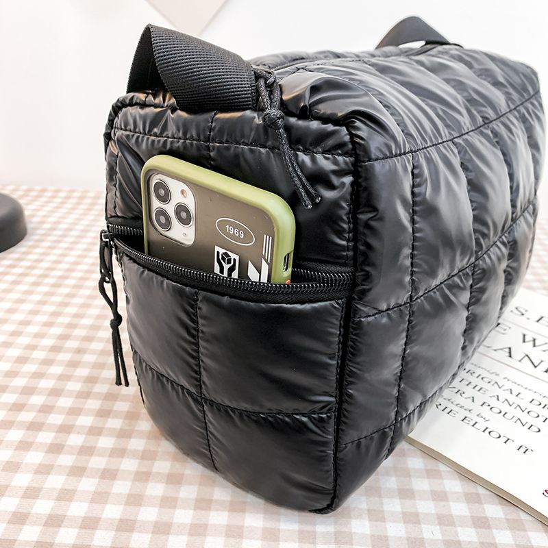 Torys Naisten Nylon Crossbody Käsilaukku - Musta
