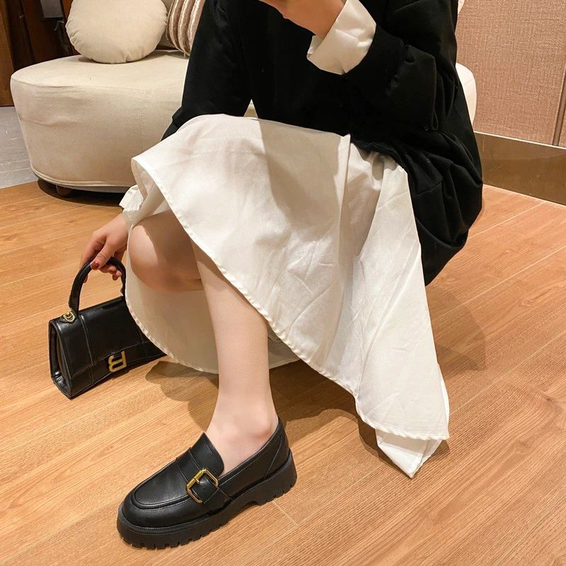 Tula Naisten Platform Slip-on Loafer-kengät - Valkoinen