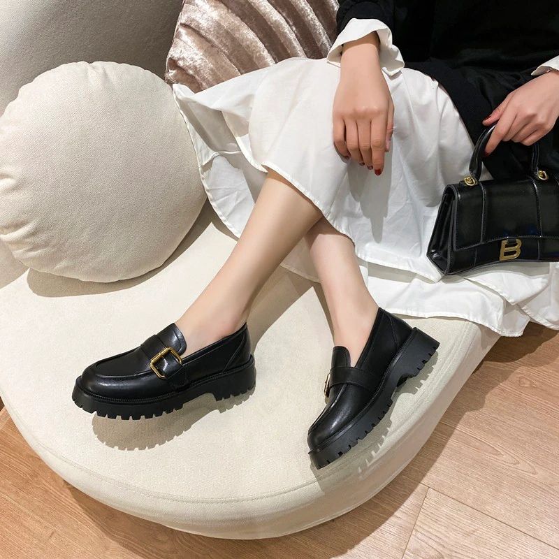 Tula Naisten Platform Slip-on Loafer-kengät - Valkoinen