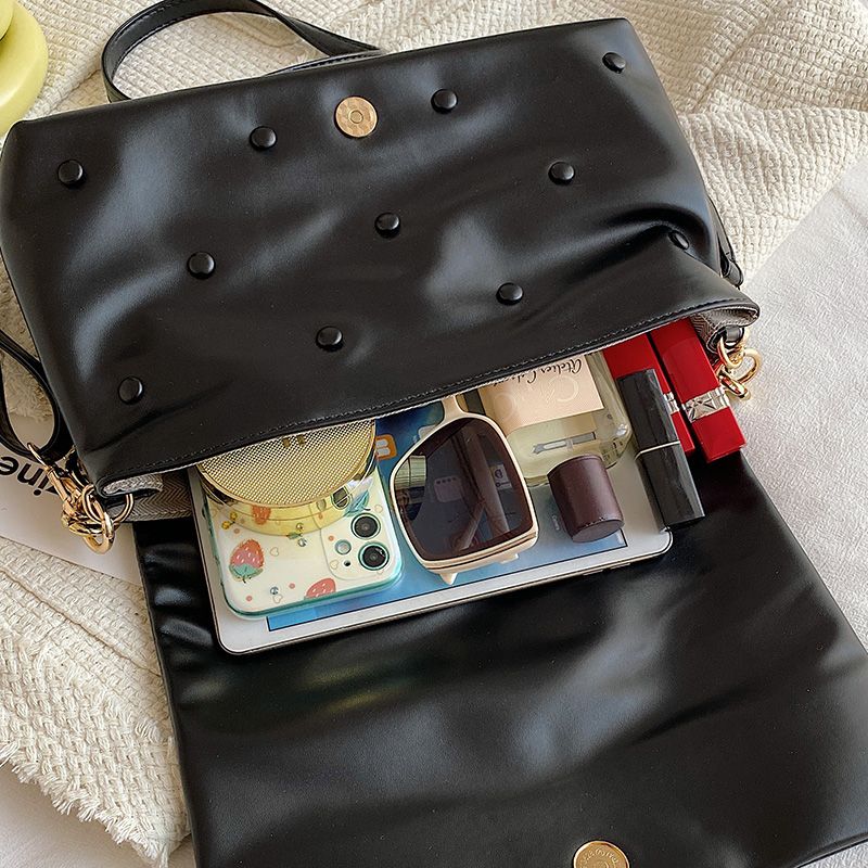 Tulia Naisten Ketjunahkainen Ylellinen Designer Crossbody Käsilaukku - Musta