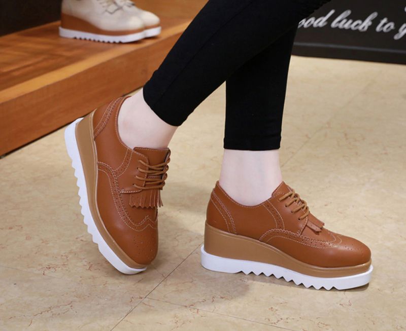 Wayne Naisten Wedges -kengät - Beige