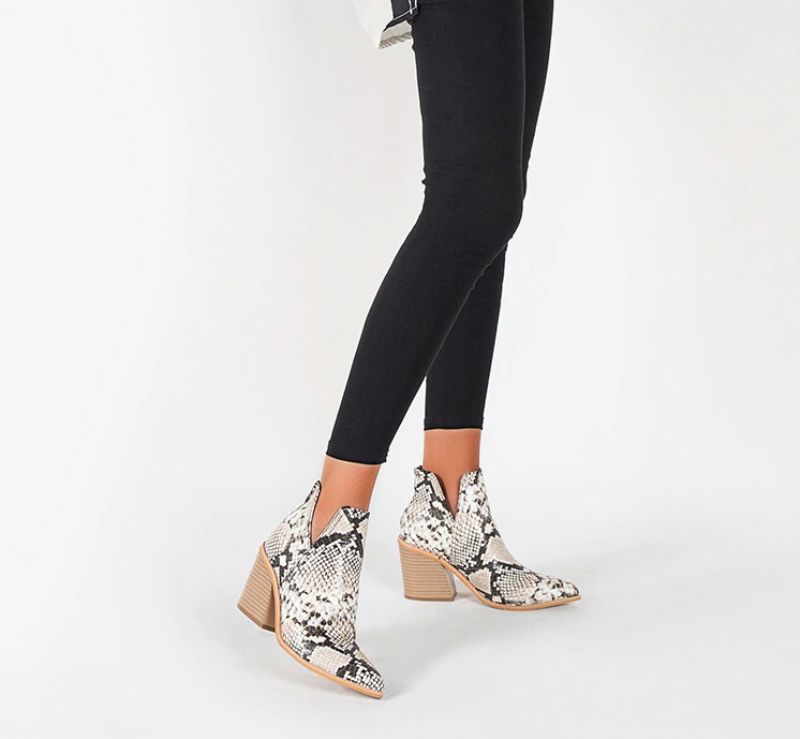 Wild Naisten Saappaat Chelsea Shoes - Musta